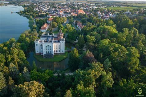 Panorama miasta Kórnik z zamkiem