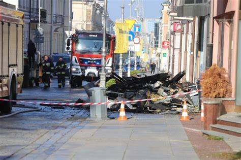 Kamienica przy ulicy Pileckiego w Lęborku po pożarze, zniszczenia