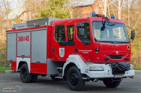 Samochód Nissan NP300 w barwach OSP Czerniec