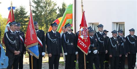 Ceremonia poświęcenia sztandaru i figury św. Floriana w Lutkowie