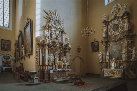 Wnętrze Katedry Wniebowzięcia Najświętszej Marii Panny w Sosnowcu po pożarze