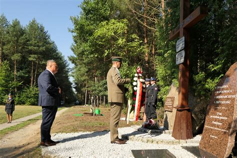 Krzyż upamiętniający Andrzeja Malinowskiego i Andrzeja Kaczynę