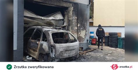 Samochód osobowy po wybuchu butli z gazem i pożarze.