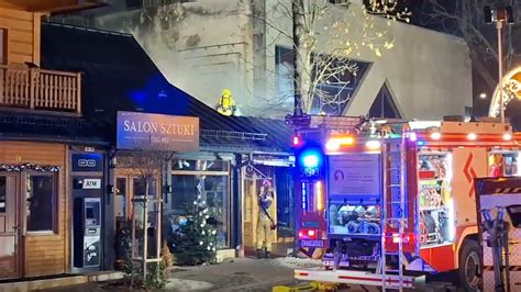 drewniana restauracja w ogniu na Krupówkach