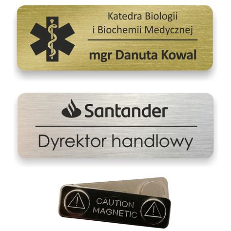 Zbliżenie na identyfikator imienny OSP na pinsy z efektem 3D