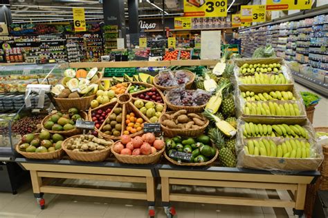 zdjęcie spalonego supermarketu w Hourtin