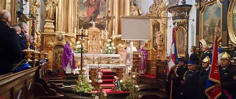 Uroczysta msza święta i figura św. Floriana podczas jubileuszu OSP Cieszyny