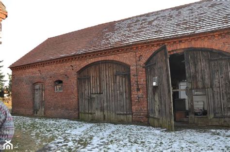 Zdjęcie płonącej stodoły lub budynku gospodarczego