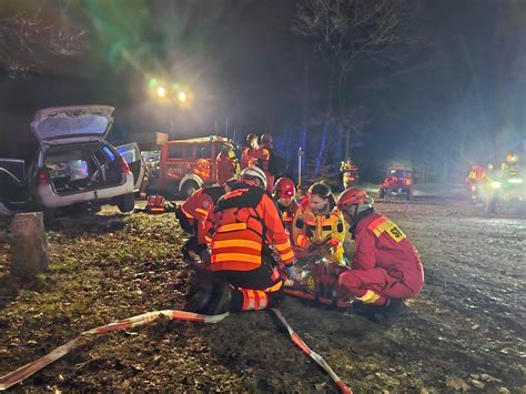 Zespoły ratownicze OSP podczas ćwiczeń gaśniczych