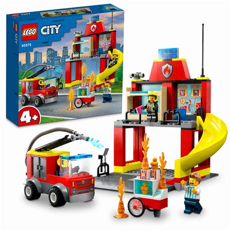 Zestaw LEGO City 60375 Remiza strażacka i wóz strażacki w akcji