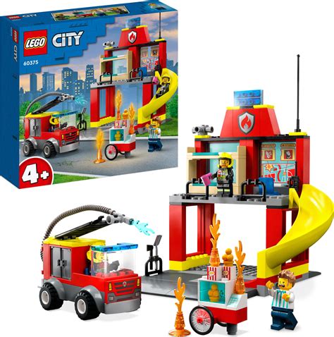 Widok na remizę strażacką LEGO City 60375