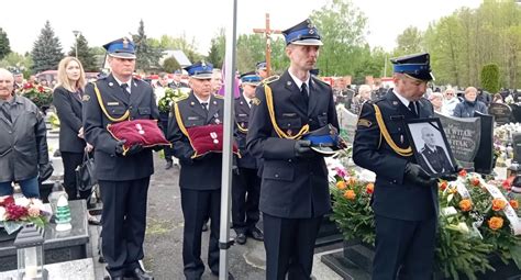 Uroczystość pogrzebowa strażaka, kondukt żałobny