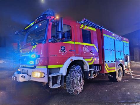 Średni samochód ratowniczo-gaśniczy Mercedes Benz Atego 1530 w akcji