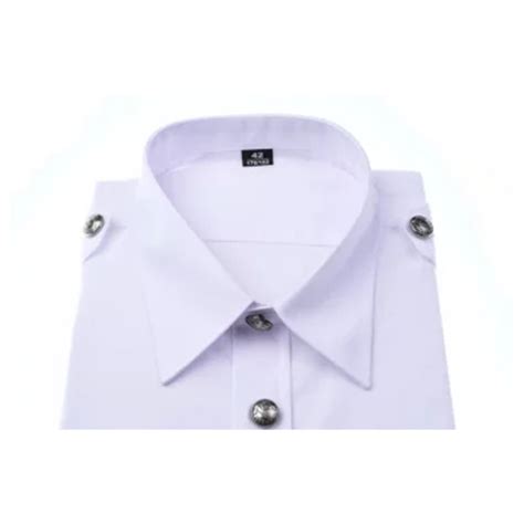 Zdjęcie koszuli strażackiej OSP z krótkim rękawem, prezentujące detale wykonania