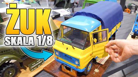 Wczesny model Żuka pickup A 03 na wystawie