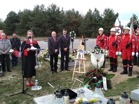 Zdjęcie ceremonii pogrzebowej strażaka Marka Giro