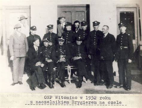 historyczna fotografia OSP Puck lub pierwszej remizy