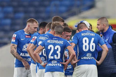 Zdjęcie zawodników rezerw Ruchu Chorzów w akcji meczowej