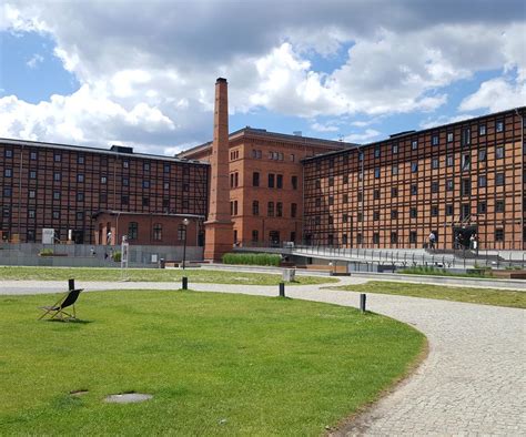 Rekonstrukcja pożaru Młynów Rothera w Bydgoszczy z 1936 roku, lub zdjęcie historyczne obiektu w ogniu