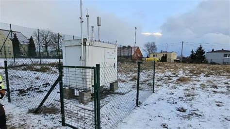 Infografika: monitoring jakości powietrza podczas pożarów