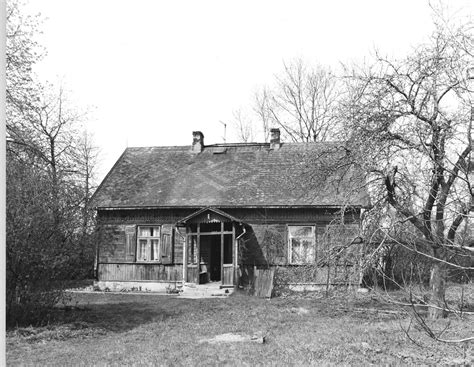 zdjęcie dawnych budynków Żnina z okresu przedwojennego