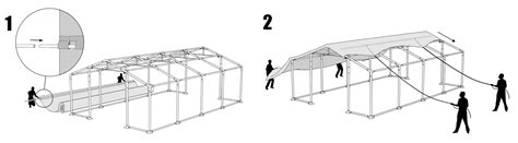 Detal namiotu ukazujący otwór w dachu, przez który dziecko może wystawić rękę, symulując działania strażackie.