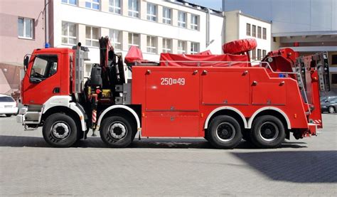 zdjęcie akcesoriów strażackich dołączonych do zestawu z wozem Venus 2.0