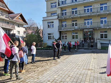 Zdjęcie zrekonstruowanego obozu partyzanckiego AK 