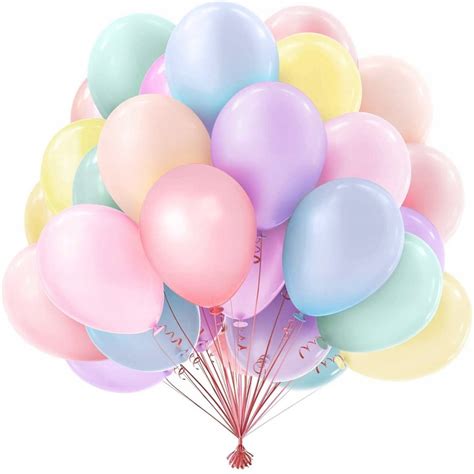 Zdjęcie dzieci wypuszczających balony w hołdzie Fabianowi