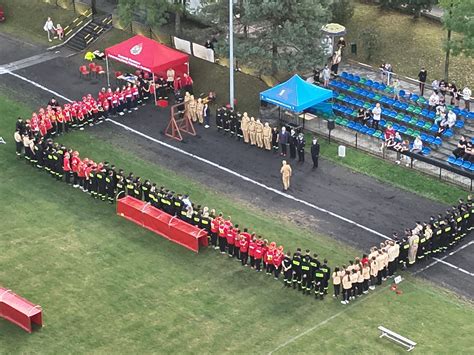 Zdjęcie drużyny OSP Ryczywół z zawodów sportowo-pożarniczych