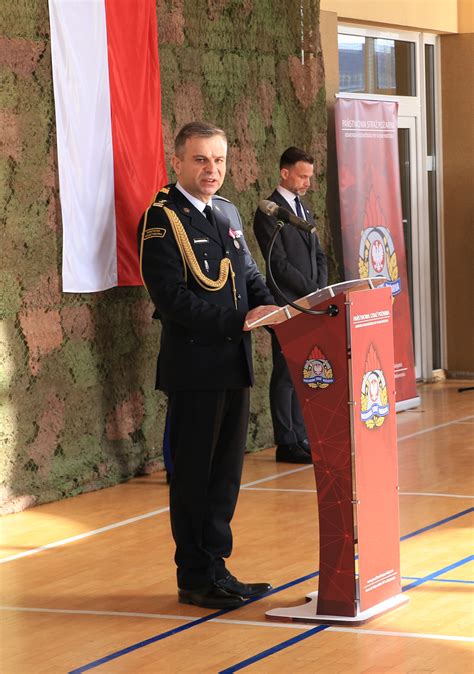 Uroczystość powołania komendanta Państwowej Straży Pożarnej w Rypinie, z udziałem przedstawicieli władz i służb ratowniczych.