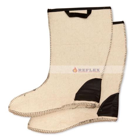 zdjęcie różnych rodzajów skór używanych do produkcji butów strażackich