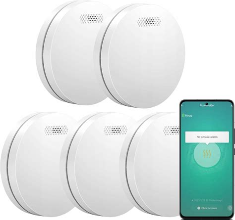 Zestaw czujników dymu Bosch Smart Home w nowoczesnym wnętrzu
