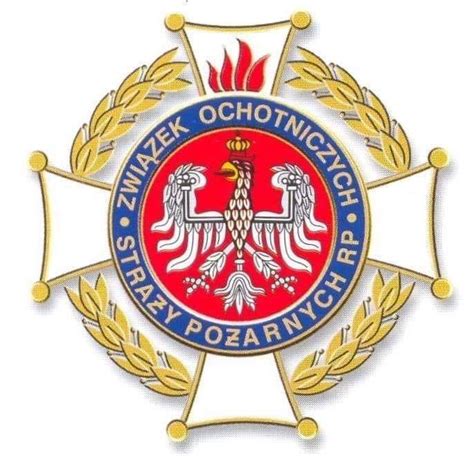 Zasłużony strażak OSP z medalami i odznakami na mundurze