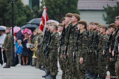 Zdjęcie satelitarne obszaru pożaru w Kuźni Raciborskiej, pokazujące zniszczenia