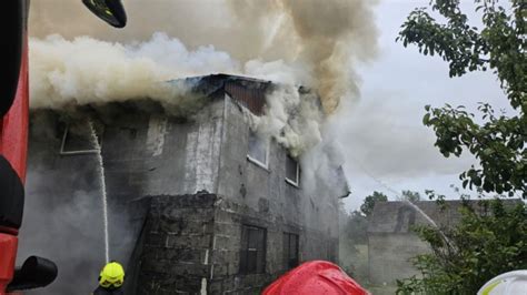 schemat rozwoju pożaru ze stodoły na budynek mieszkalny