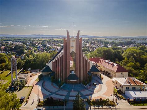 Widok na Kościół św. Piotra i Pawła po pożarze, zniszczony dach