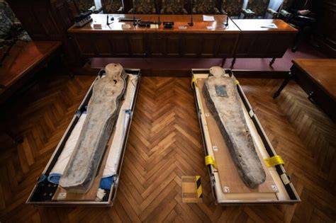 photo of the two lead sarcophagi discovered in Notre Dame