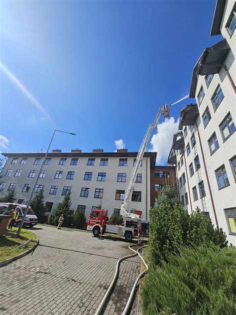 zdjęcie najwyższego podnośnika strażackiego w Polsce