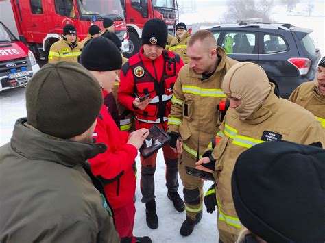 strażacy OSP podczas szkolenia z zakresu KDR