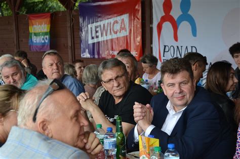 zdjęcie z pikniku majowego w Woli Jachowej