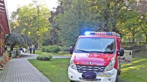 Nowy samochód Renault D14 dla OSP Wielka Wieś