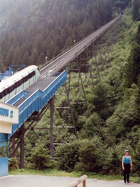 Schemat kolejki Gletscherbahn Kaprun 2 i miejsca pożaru