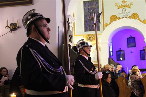 historyczna ilustracja Bożogrobców lub rzymskich żołnierzy przy Grobie Pańskim