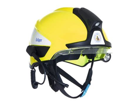 zdjęcie strażaka w hełmie Dräger HPS 6100