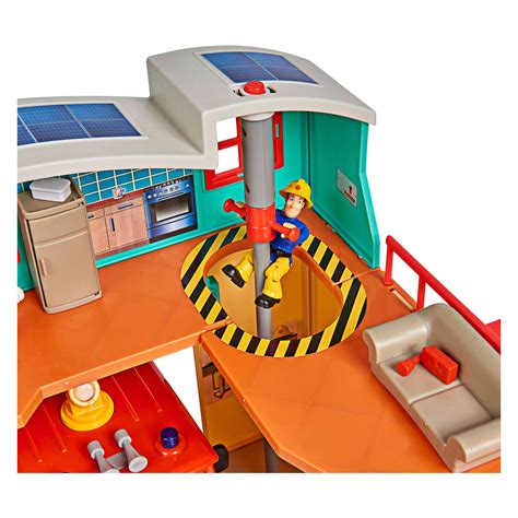 Infographic or scheme of Fireman Sam XXL fire station features