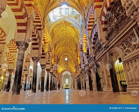 Zdjęcie meczetu Mezquita de la M-30 w Madrycie
