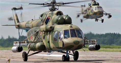 Statuetka 3D przedstawiająca śmigłowiec Mi-8 SAR z przewodnikiem i psem ratowniczym