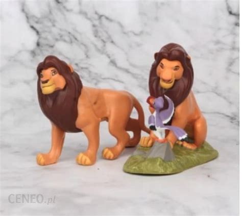 Zdjęcie zestawu figurek Simba przedstawiającego Mandy i Elvisa z akcesoriami