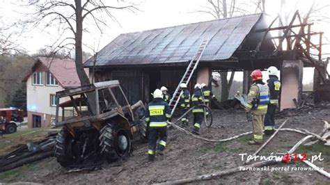 Spalone stodoły i maszyny rolnicze po pożarze